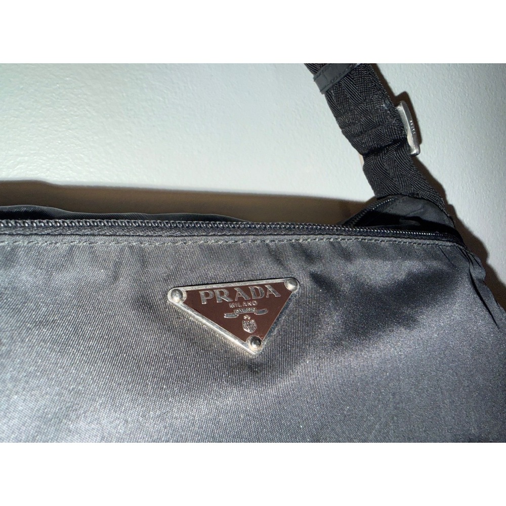 Prada Nylon Vela Messenger Bag Black Original COA Crossbody - Picture 2 of 15